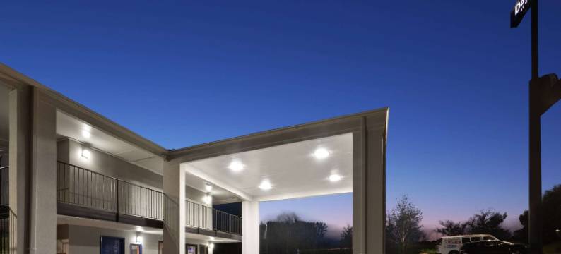 道格拉斯维尔亚特兰大费尔本路温德姆戴斯酒店(Days Inn by Wyndham Douglasville-Atlanta-Fairburn Road)图片