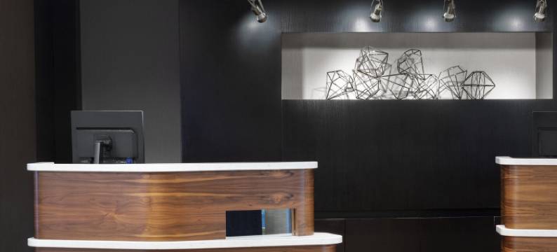 威彻斯特县塔雷城万怡酒店(Courtyard Tarrytown Westchester County)图片