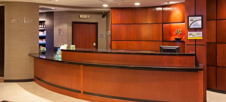 路易斯威尔东北万怡酒店(Courtyard Louisville Northeast)图片