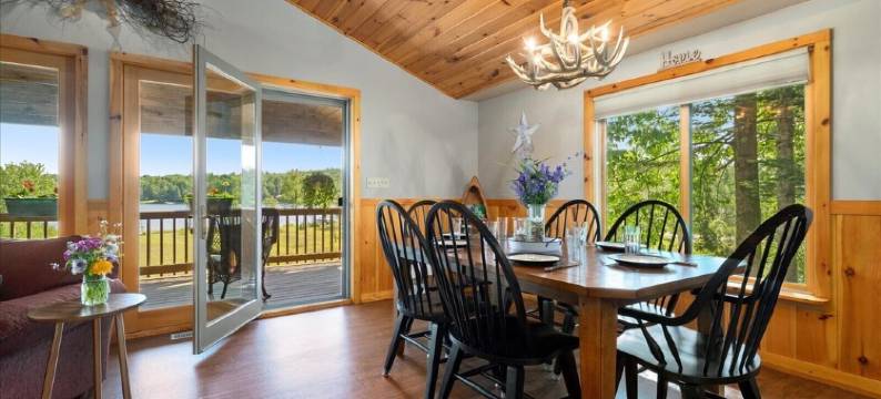 Relax by the Lake! - Shorter May/June Stays Available图片