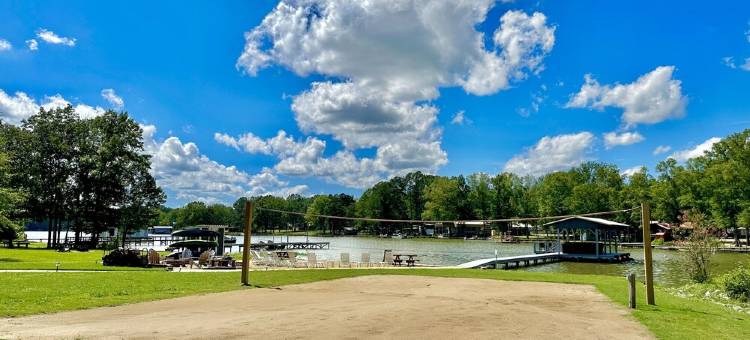 “Your Big Lake House” - Large Lakefront Home w Private Pool & Hot Tub-Sleeps 40!图片