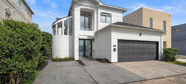 The Kirby Retreat–Luxe Stay w/ Heated Pool, King Size Beds, Garage & Games图片