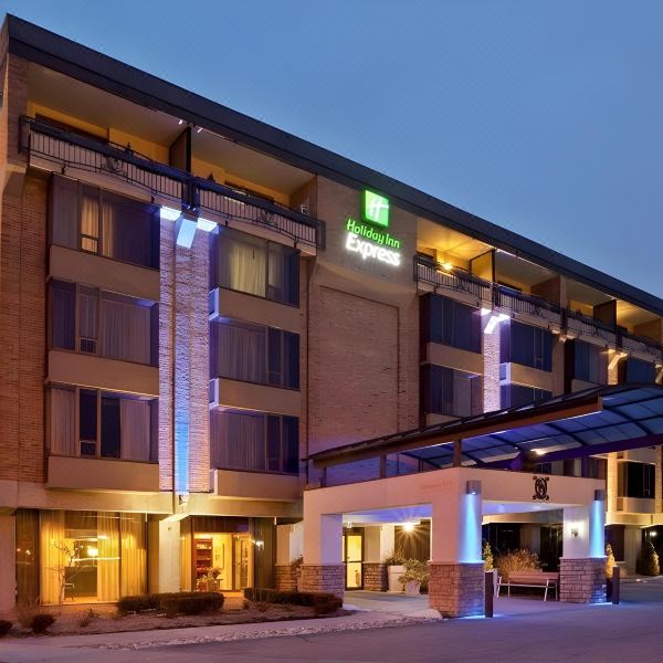 Holiday Inn Express 底特律伯明翰(Holiday Inn Express DETROIT-BIRMINGHAM by IHG)图片