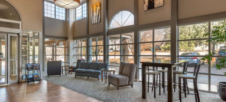 维斯塔峰贝斯特韦斯特优质套房酒店(Best Western Plus Peak Vista Inn  Suites)图片