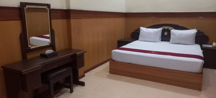 乌尔班维尤酒店-德迪加亚布勒贝斯(Urbanview Hotel Dedy Jaya Brebes)图片