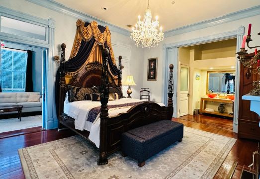 Amethyst Garden Hotel Overview