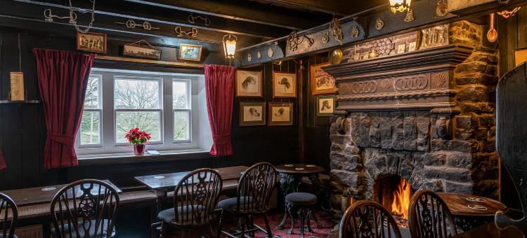 狐狸和猎犬酒店(The Fox & Hounds Inn)图片