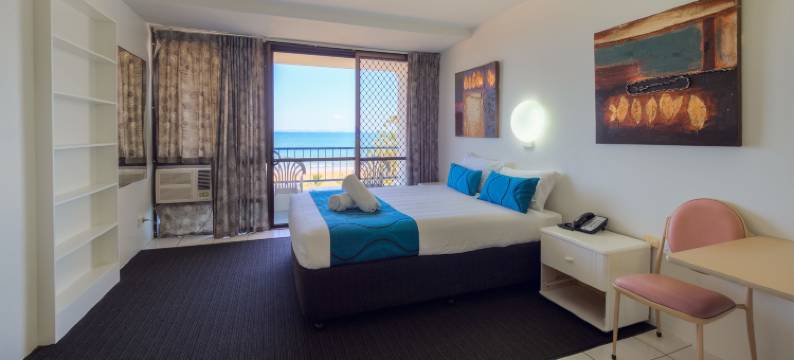 卡萨圣安娜酒店(Bayview Tower)图片