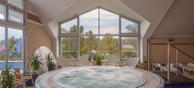 克里斯特里酒店(Kristály Hotel)图片