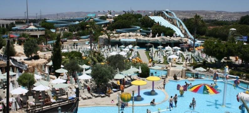 阿蒂米斯辛西娅综合公寓(Artemis Cynthia Complex)图片