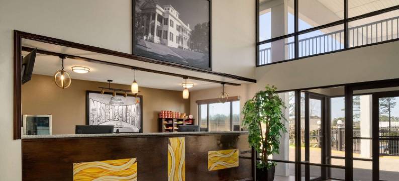 欧申斯普林斯拜洛希速8酒店(Super 8 by Wyndham Ocean Springs Biloxi)图片