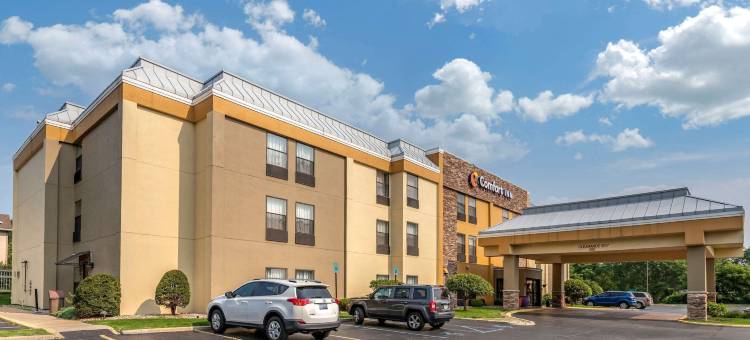 双翼体育场舒适酒店(Comfort Inn Wings Stadium)图片