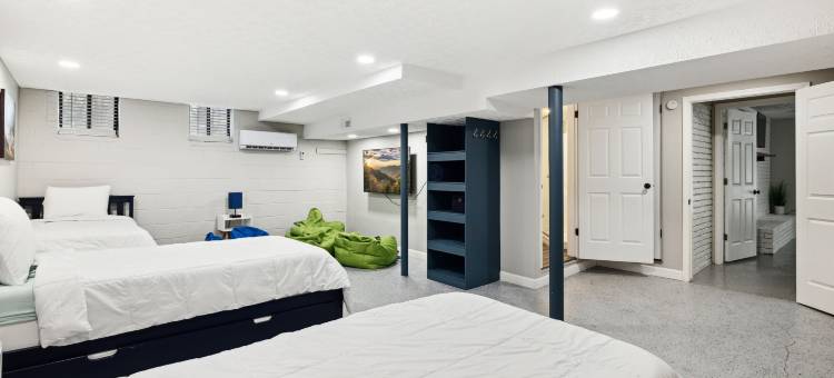 布拉夫山平房四卧住宅 by RedAwning(Bluff Mountain Bungalow 4 Bedroom Home by RedAwning)图片