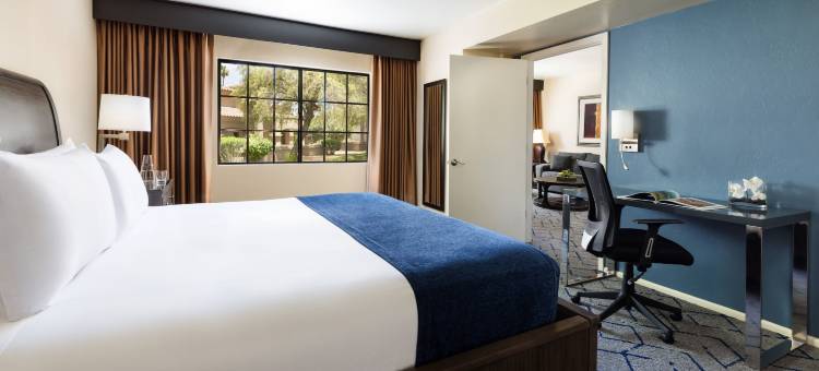 斯科茨代尔广场度假村(The Scottsdale Plaza Resort)图片