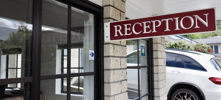 Bks圣诞红花小屋(BK's Pohutukawa Lodge)图片