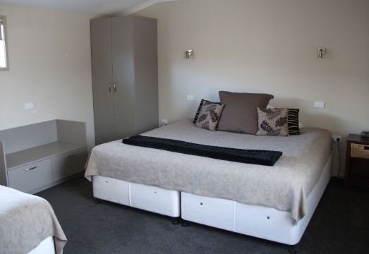 Scenicland Motels Hotel Overview