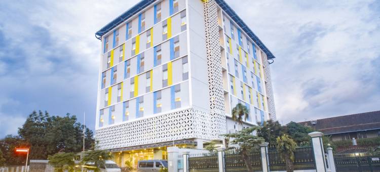 日惹奇特拉瑞姆图古酒店(Hotel Citradream Tugu Yogyakarta)图片