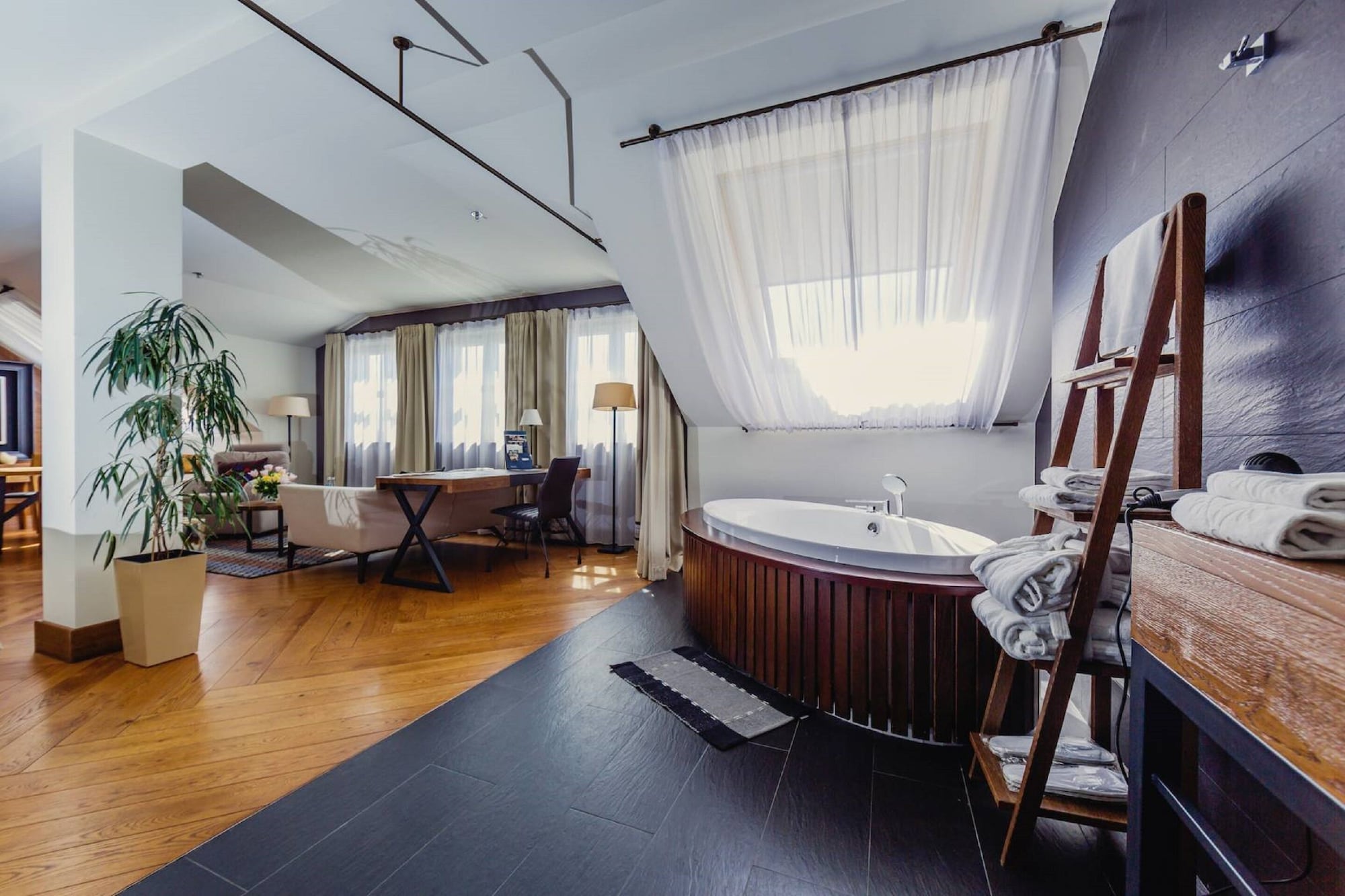 Bristol Tradition and LuxuryOver view