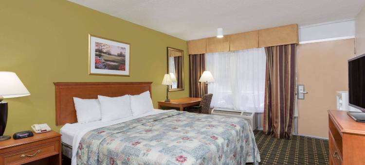 南派恩斯派恩赫斯特温德姆戴斯酒店及会议中心(Days Inn & Conf Center by Wyndham Southern Pines Pinehurst)图片