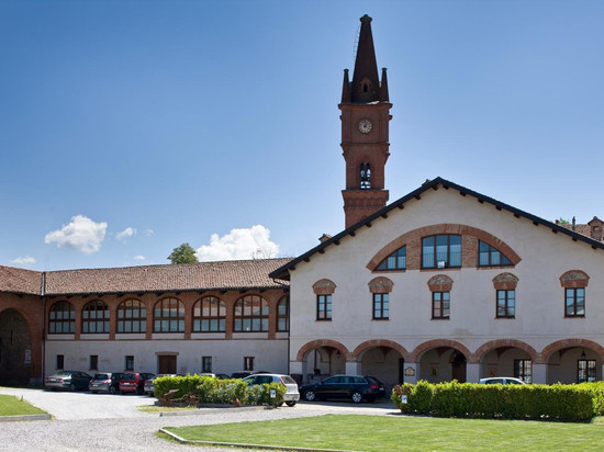 阿尔博格拉科尔特阿尔贝蒂娜酒店