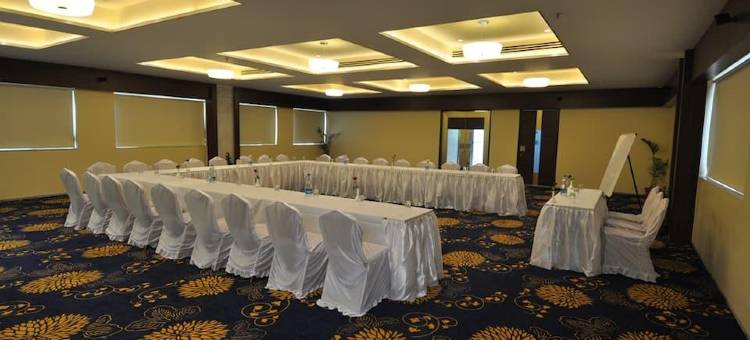 塔拉瓦德克拉尔克斯旅馆(Tarawade Clarks Inn Pune)图片