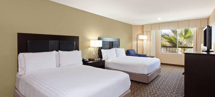 纽波特海滩智选假日酒店(Holiday Inn Express Newport Beach)图片