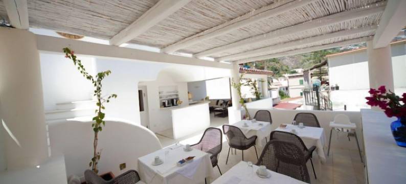 拉塞迪玛露娜酒店(La Settima Luna Hotel)图片