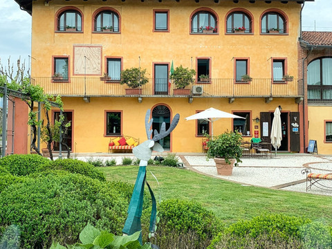 特鲁塔卡西奈特酒店