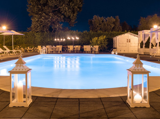 Phi Hotel 科尔特德尔泰尔梅酒店