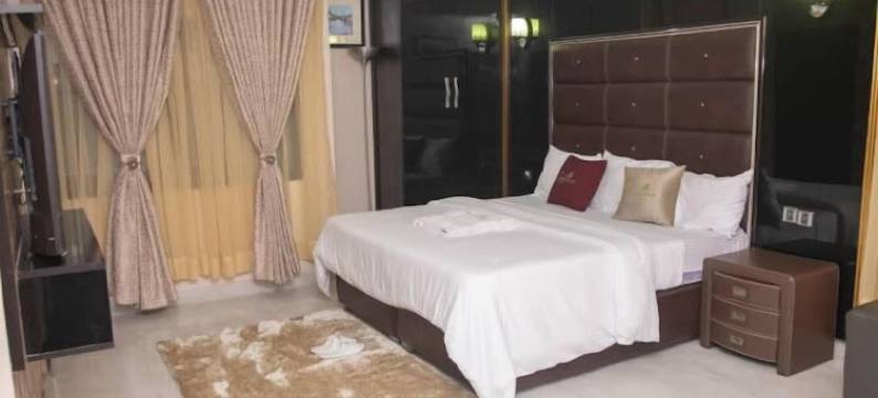 卢什维尔套房酒店(Lushville Hotel & Suites)图片