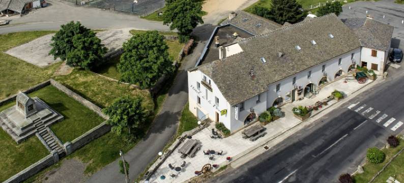 邮政酒店餐厅及乐享农舍，舒缓空间(Hôtel Restaurant de la Poste et la Grange Détente, Espace Bien-être)图片