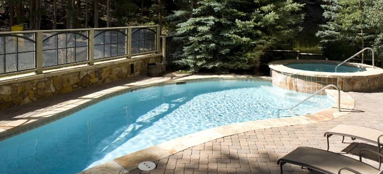 Luxury 1-Bedroom Ski-in Out Condo with Slopeside Heated Pool, No Cleaning Fee 1 Condo by Redawning图片
