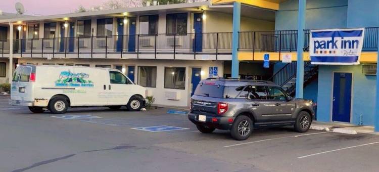 Park Inn by Radisson，南圣罗莎(Motel 6 Santa Rosa, CA - South)图片