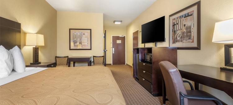 巴斯特罗普派恩斯贝斯特韦斯特酒店(Best Western Bastrop Pines Inn)图片