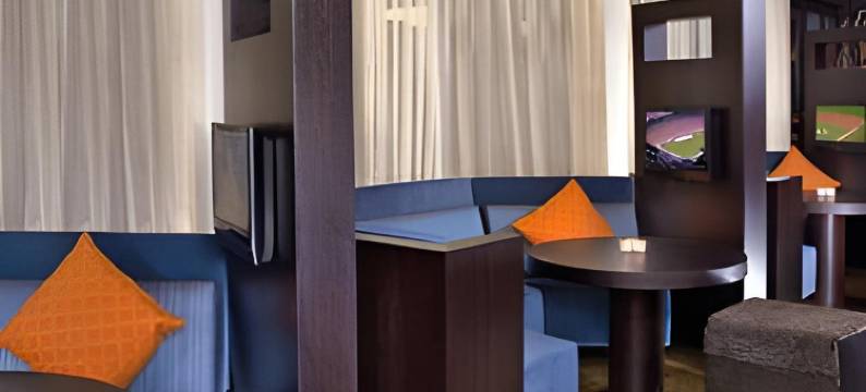 费耶特维尔万怡酒店(Courtyard Fayetteville)图片