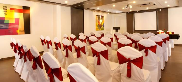 比兹塔曼纳酒店(Bizz Tamanna Hotel)图片