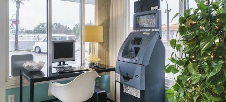 OYO默特尔比奇国王高速公路酒店(OYO Hotel Myrtle Beach Kings Hwy)图片