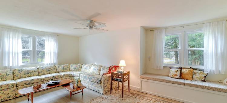 沃尔顿林间之家：有火坑和现场池塘！(Fire Pit & On-site Pond: Wooded Walton Home!)图片