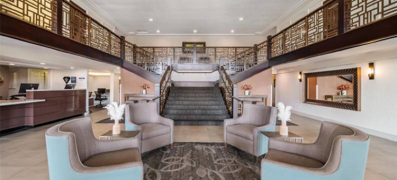 山顶贝斯特韦斯特优质酒店(Best Western Plus Hilltop Inn)图片