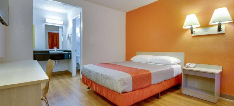 威斯康星巴拉布 - 德尔顿湖 6 号汽车旅馆(Motel 6 Baraboo, WI - Lake Delton)图片