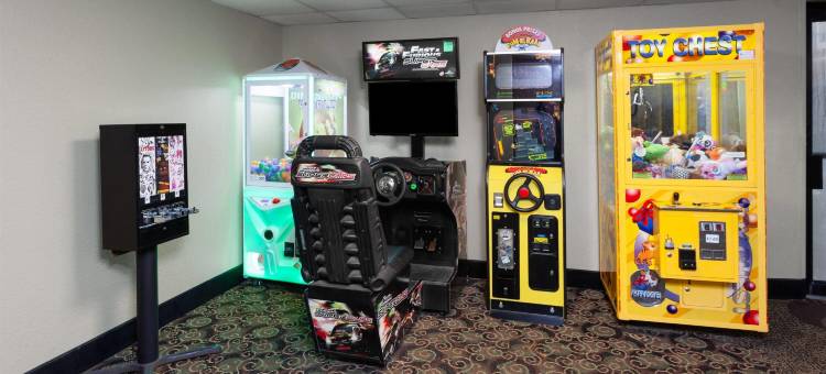 巴拉布温德姆AmericInn套房酒店活动中心(AmericInn & Suites By Wyndham Baraboo Event Center)图片