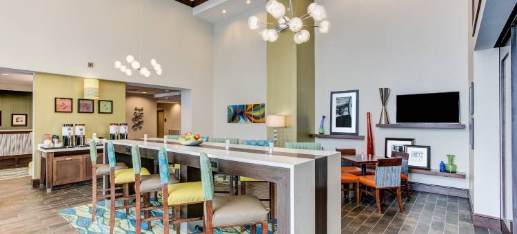 曼彻斯特欢朋套房酒店(Hampton Inn & Suites Manchester)图片