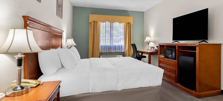 品质酒店及套房麦卡莱斯特69号公路(Quality Inn & Suites McAlester on Hwy 69)图片