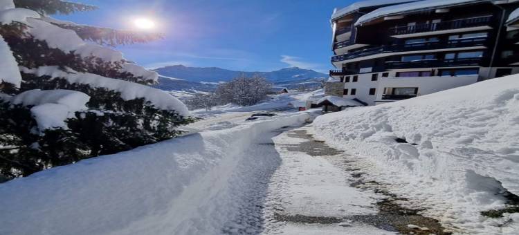 Apartment in Doucy with Mountain Views图片