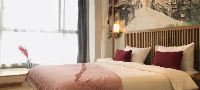 东望民宿(开封星光天地清明上河园店)图片