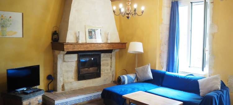 Cozy Noves Home with Pool Access图片