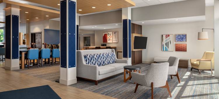 智选假日酒店-昆斯伯里/乔治湖区(Holiday Inn Express & Suites Queensbury - Lake George Area)图片