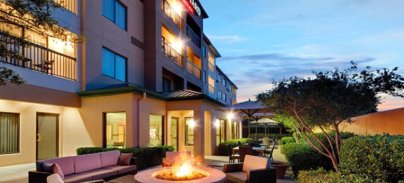 达拉斯梅斯基特万怡酒店(Courtyard Dallas Mesquite)图片