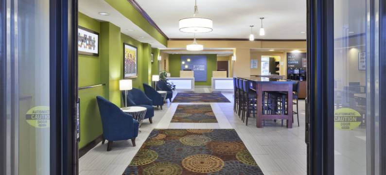 智选假日套房酒店瑟克尔维尔(Holiday Inn Express & Suites CIRCLEVILLE by IHG)图片