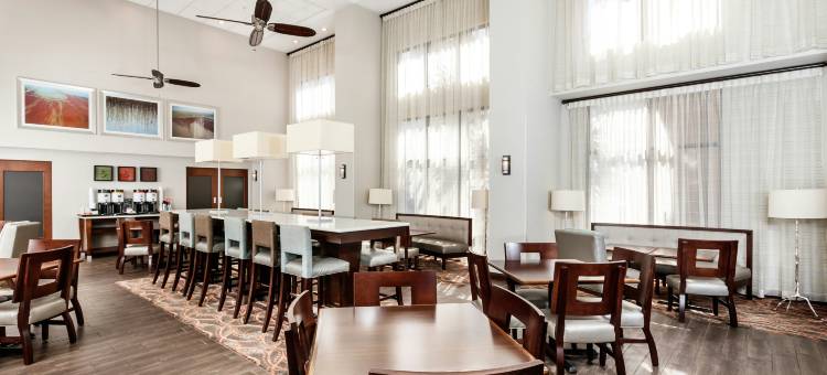 希尔顿欢朋套房酒店-纳瓦尔(Hampton Inn & Suites Navarre)图片